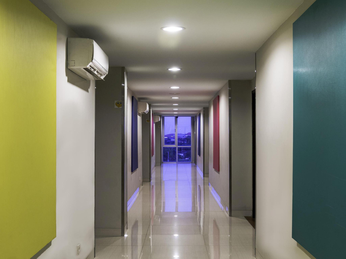 Public Area 5, New Coklat, Surabaya