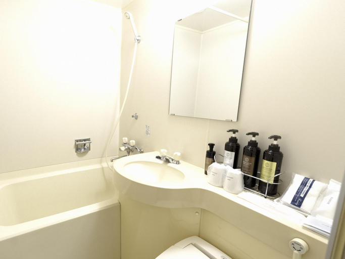 Bathroom 4, Court Hotel Mito, Mito