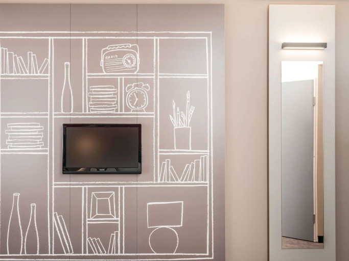 Public Area 3, ibis Caen Porte d'Angleterre, Calvados