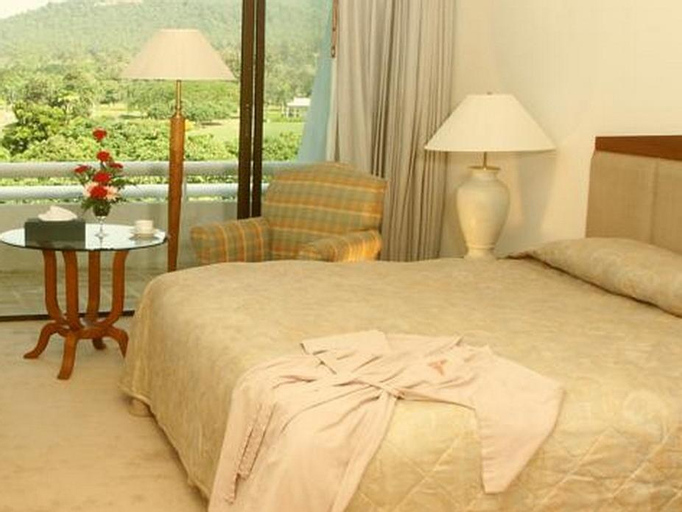 Bedroom, The Royal Chiang Mai Golf Resort, San Sai