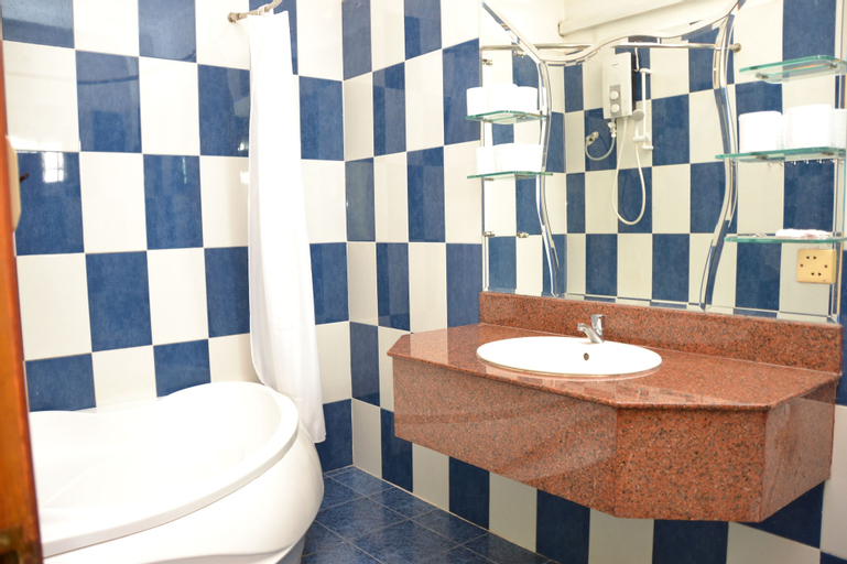 Bathroom 9