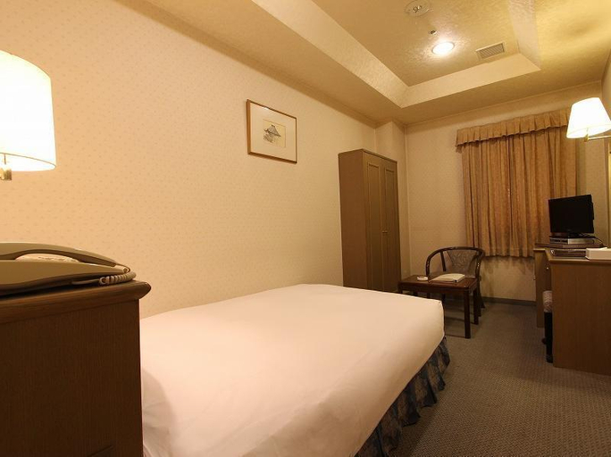 Bedroom 3, Shimonoseki Grand Hotel, Shimonoseki
