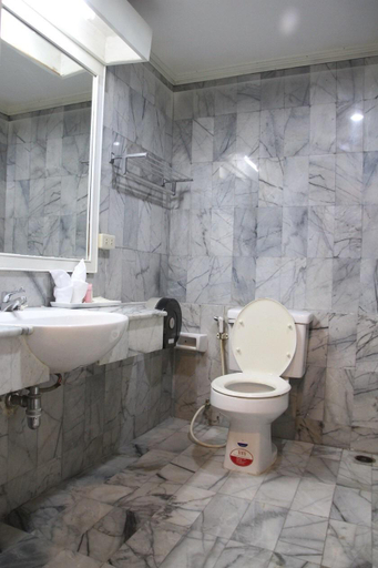 Bathroom, Eurostar International Hotel, Pattaya