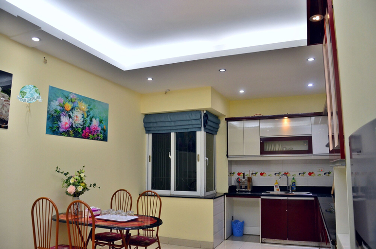 Bee House near Hanoi Opera House, Hoàn Kiếm