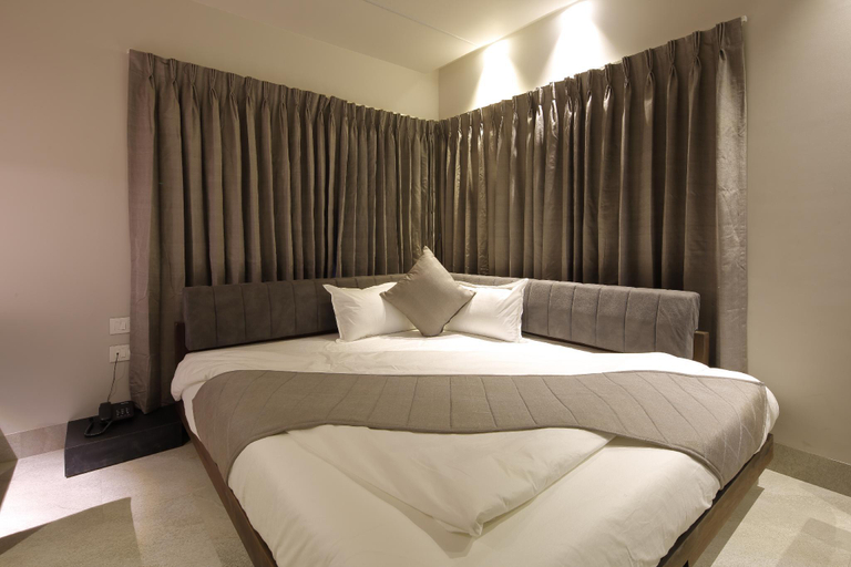 Bedroom 3, Hotel Carrefour, Ahmadabad