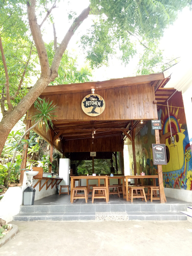 Dorme Tree Hostel Labuan Bajo, West Manggarai