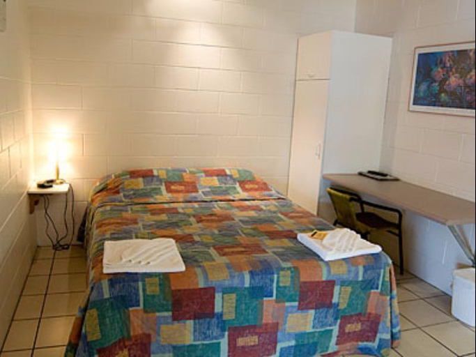 Bedroom 3, Barrier Reef Motel, Johnstone