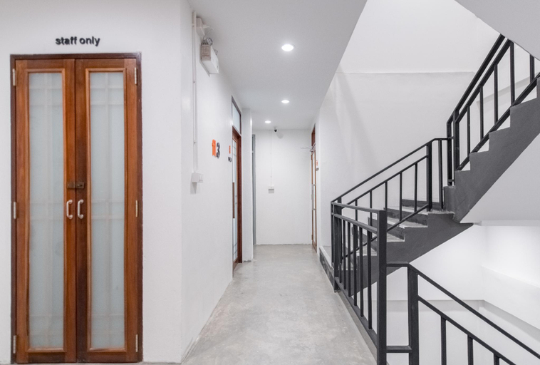 Public Area 3, Tiny Taladnoi Hostel, Bang Rak