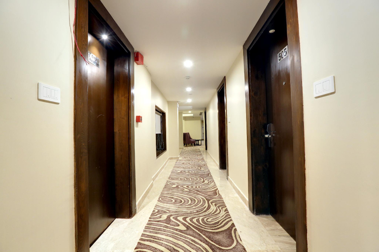 Public Area 3, The Chinar Resort & Spa, Anantnag