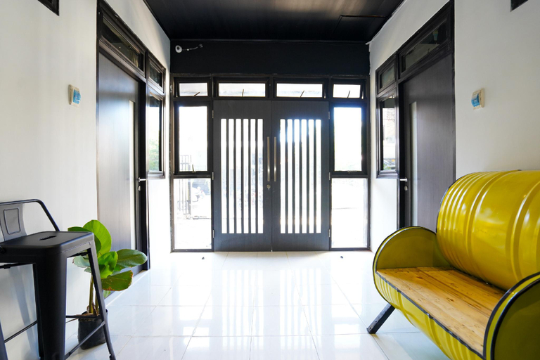 Others, OYO 1293 claudya residence, Surabaya
