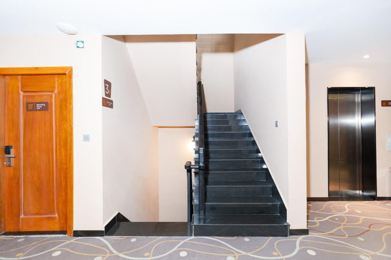 Public Area 2, 7 Days Premium Hotel, Phnom Penh