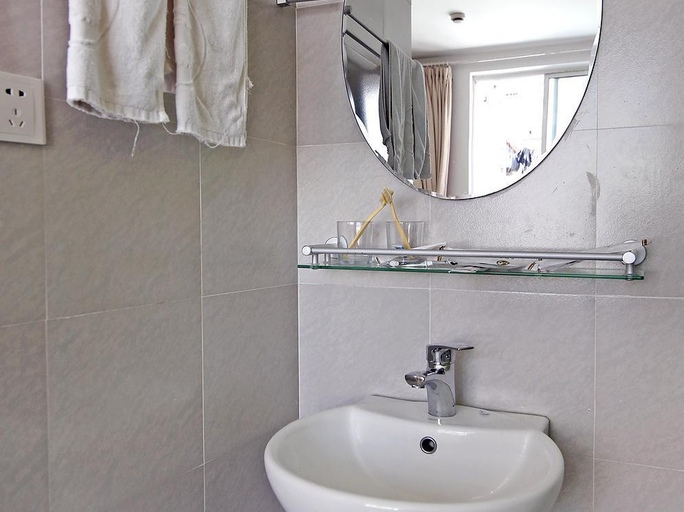 Bathroom, Phoenix Hostel, Shanghai