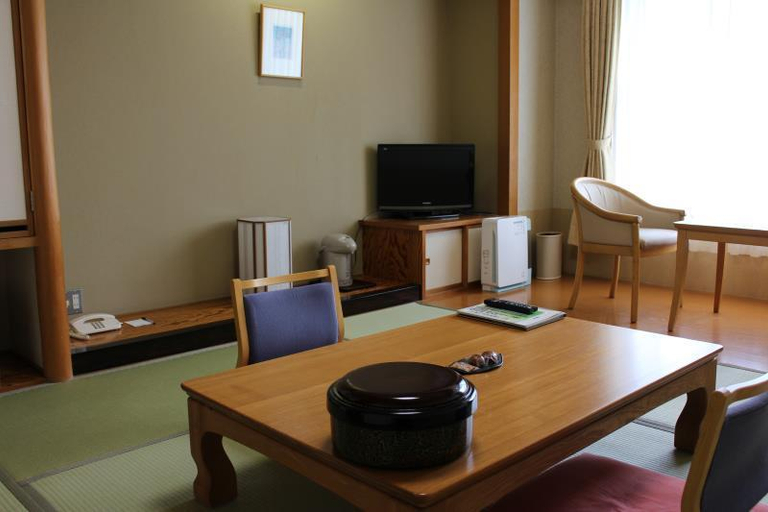 Bedroom, Yumoto Shirogane Onsen Hotel, Biei