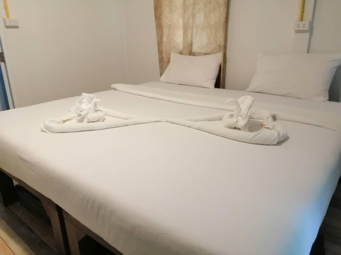 Bedroom 5, The Sun Resort and Restaurant, Muang Ranong