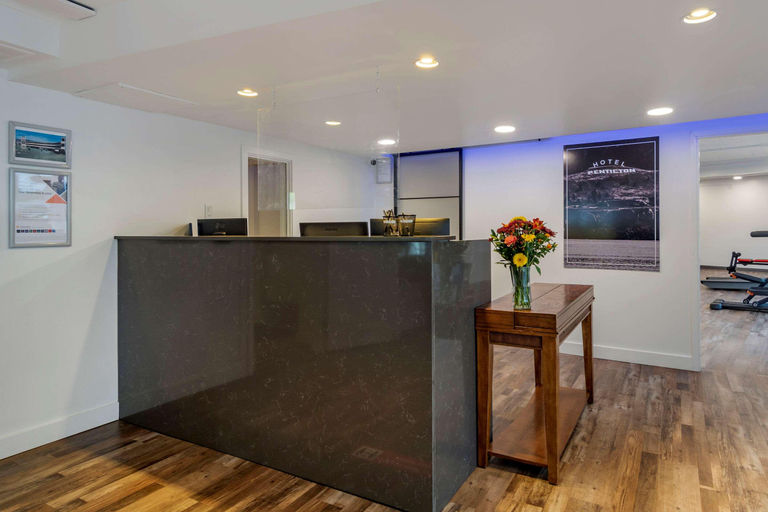 Public Area 2, Hotel Penticton, Okanagan-Similkameen