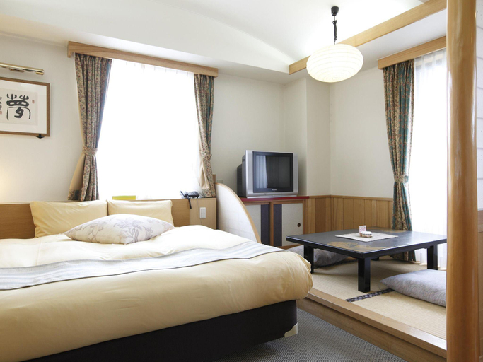 Bedroom 3, Royal Hotel Kawaguchiko, Fujikawaguchiko