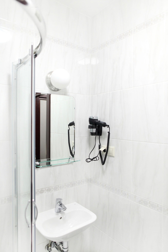 Bathroom 3, NETIZEN Saint Petersburg Centre, Sankt-Peterburg gorsovet