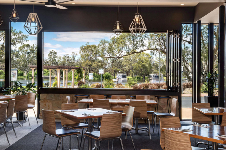 Food & Drinks, Berri Hotel, Berri & Barmera - Berri