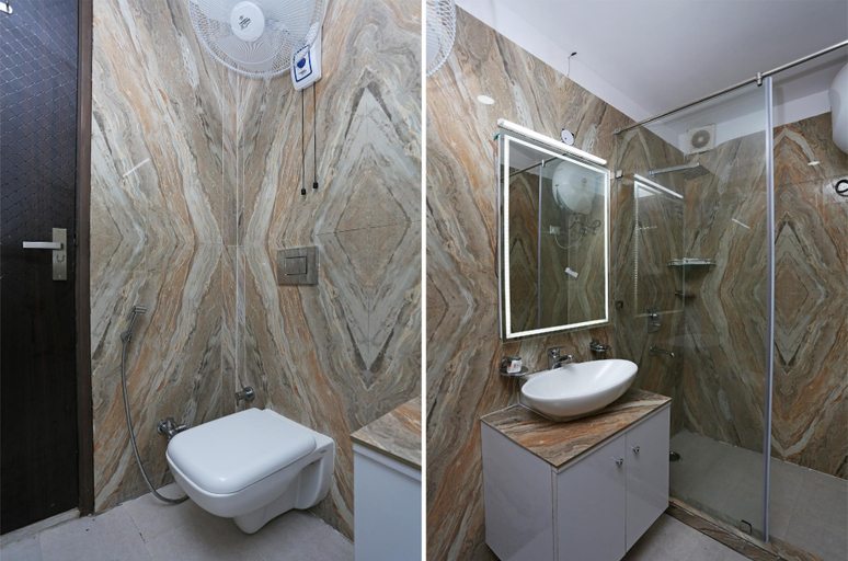 Bathroom 3, Hotel O South Galaxy, Delhi