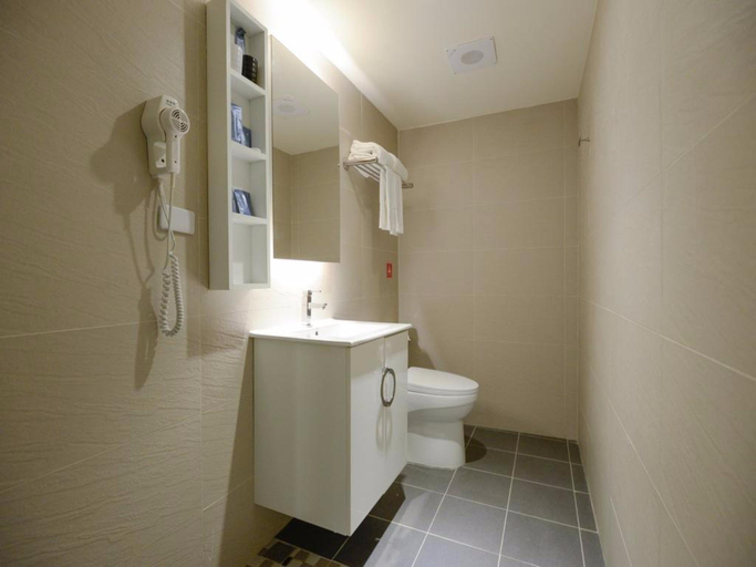 Bathroom, Golden Pacific Hotel - Taichung, Taichung