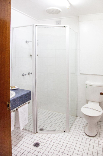 Bathroom 4, Alloggio Tudor Hamilton, Newcastle - Throsby