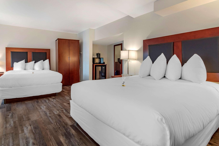 Bedroom 3, Comfort Inn & Suites, Okanagan-Similkameen