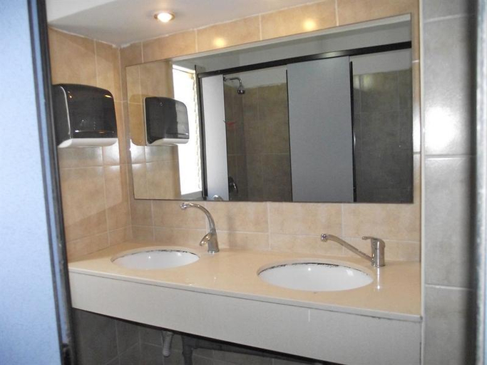 Bathroom, Sky Hostel