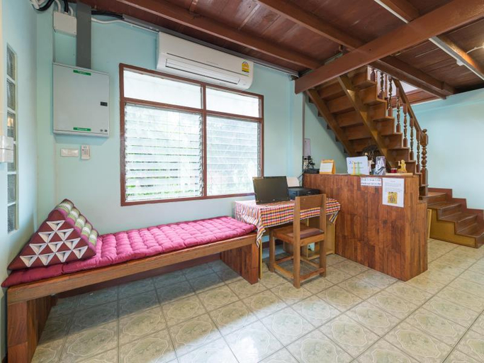 Public Area 2, Nang Ta Yon Ban Thap Chang Hostel, Prawet