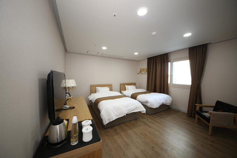 Bedroom 3, Hotel Aroha Jeju, Seogwipo