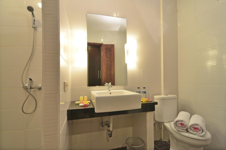 Bathroom, The Inn by Sunsethouse, Lombok