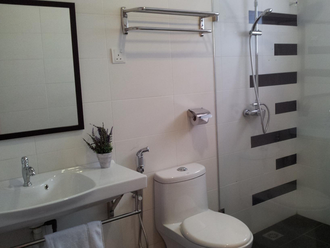 Bathroom 4, I Garden Hotel, Kinta