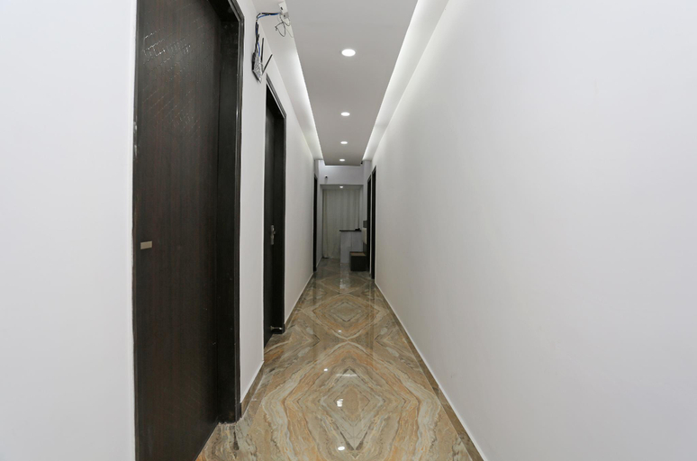 Public Area 1, Hotel O South Galaxy, Delhi