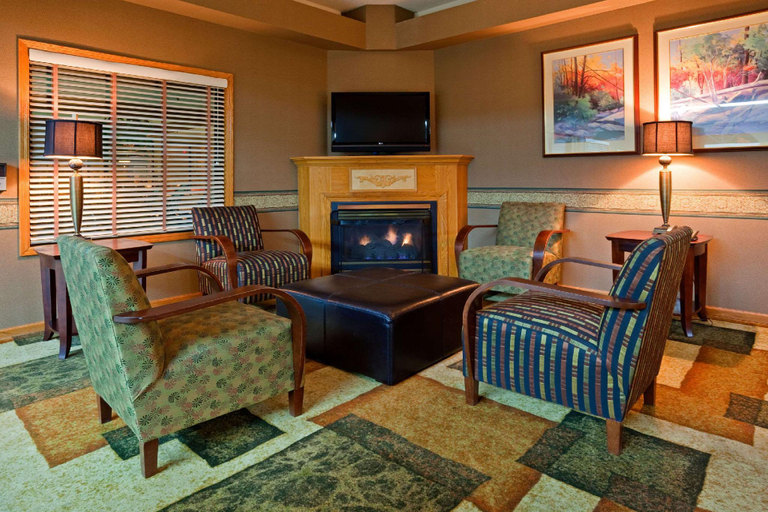 Public Area, Norwood Inn & Suites Eagan, Dakota