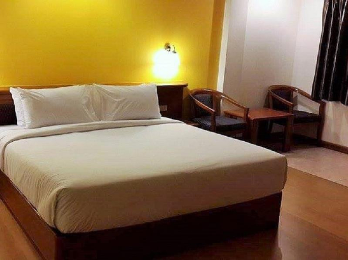 Bedroom, Sea Falcon Hotel, Sattahip
