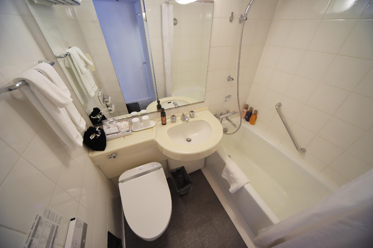 Bathroom 5, Sunroute Stellar Ueno, Taitō