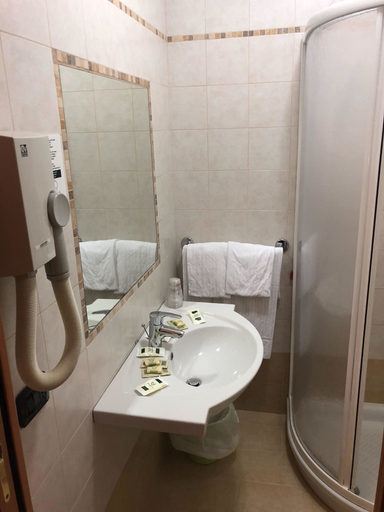 Bathroom 4, Mariano, Rome