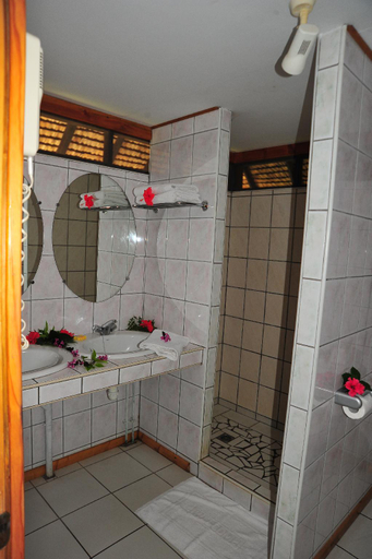 Bathroom, Hotel Hibiscus
