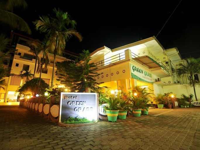 Exterior & Views 2, Green Grass, Jaffna
