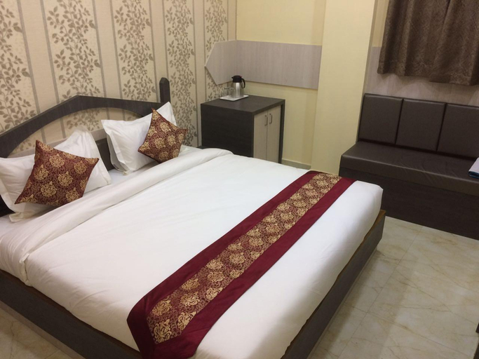 Bedroom 1, Hotel Rahil Palace, Varanasi