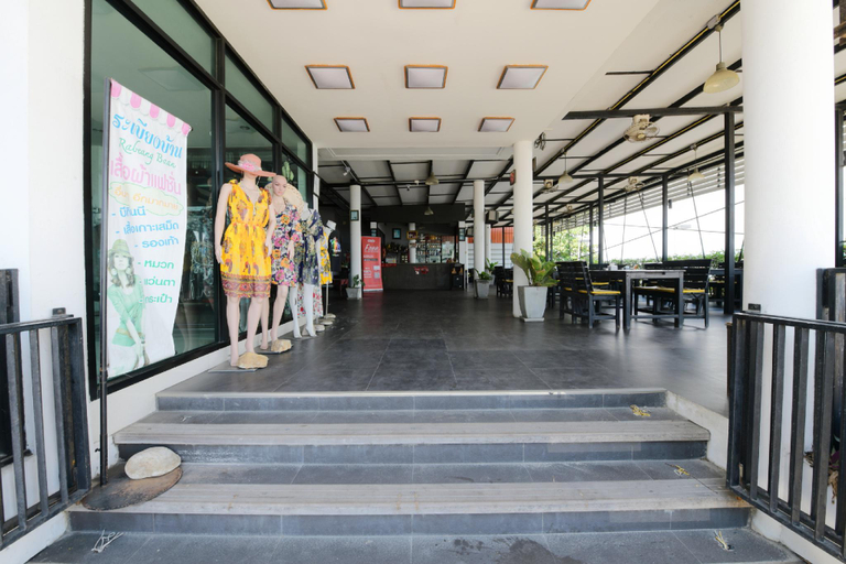 Public Area 4, Rabeang Baan, Muang Rayong