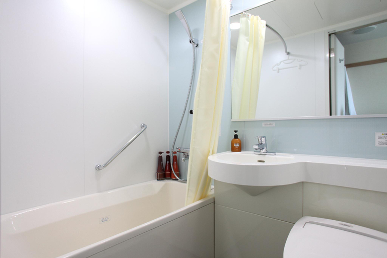Bathroom, Daiwa Roynet Naha Omoromachi, Naha