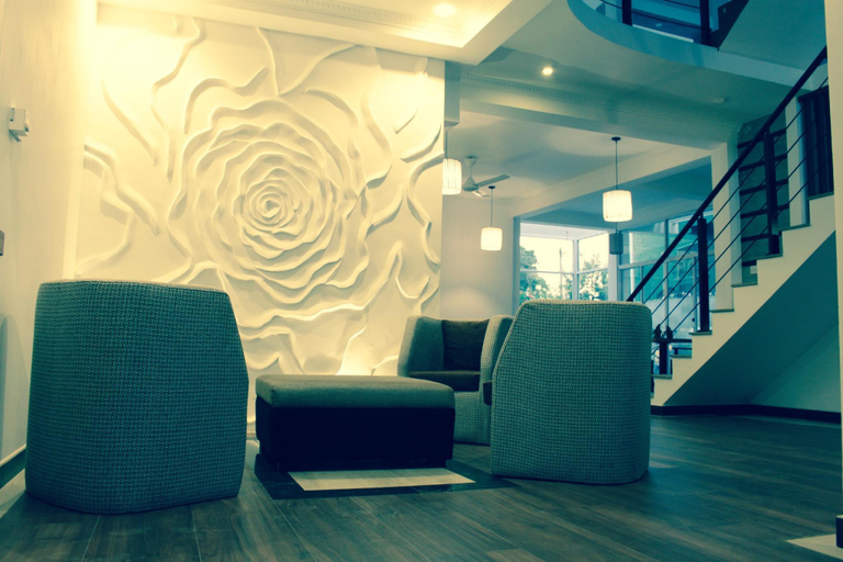 Public Area 4, 8Plus Motels, Negombo