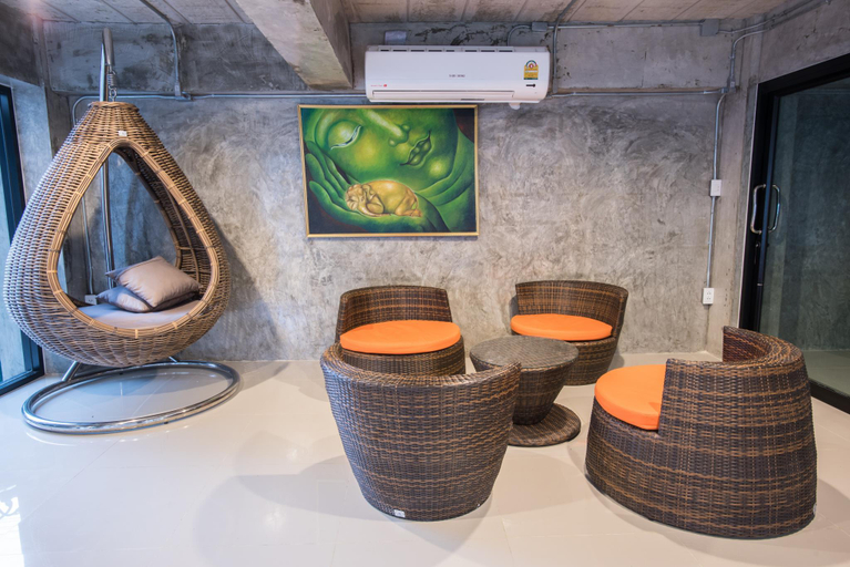Public Area 2, Triple B Boutique Residence, Si Racha