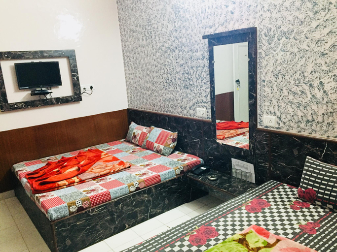 Bedroom 3, Hotel Bajrang, Delhi