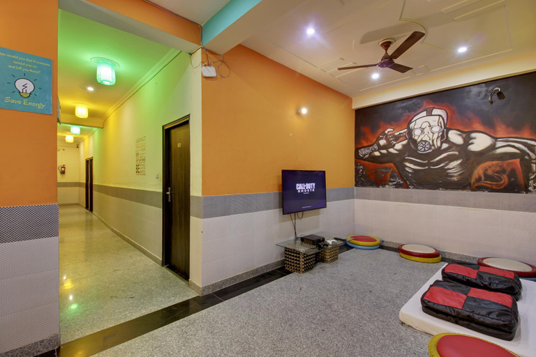 Others 5, Bedweiser Backpackers Hostel, Agra