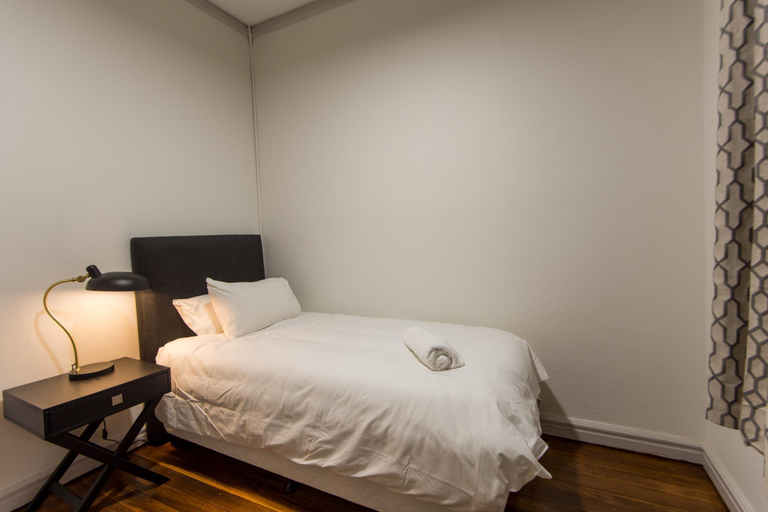 Bedroom 3, Tamworth Hotel, Tamworth Regional - Pt A