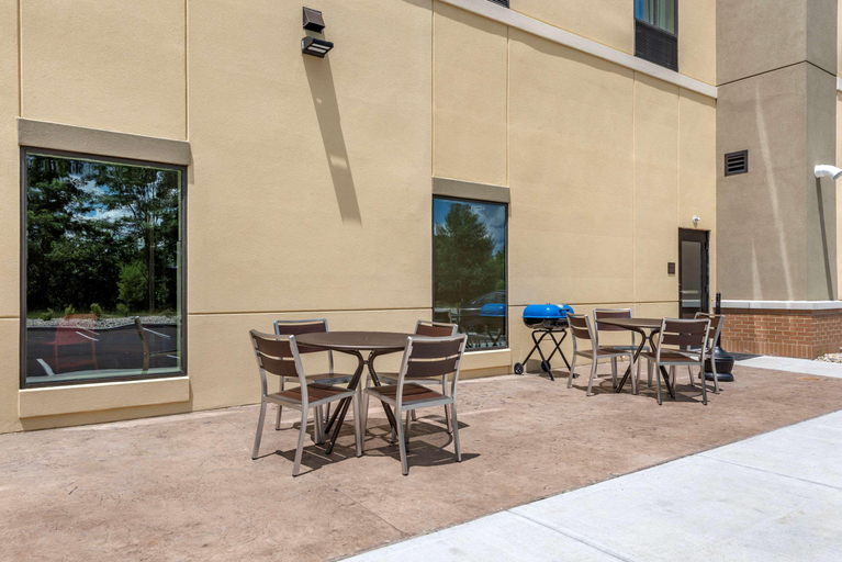 Exterior & Views 2, Comfort Suites Dry Ridge, Grant