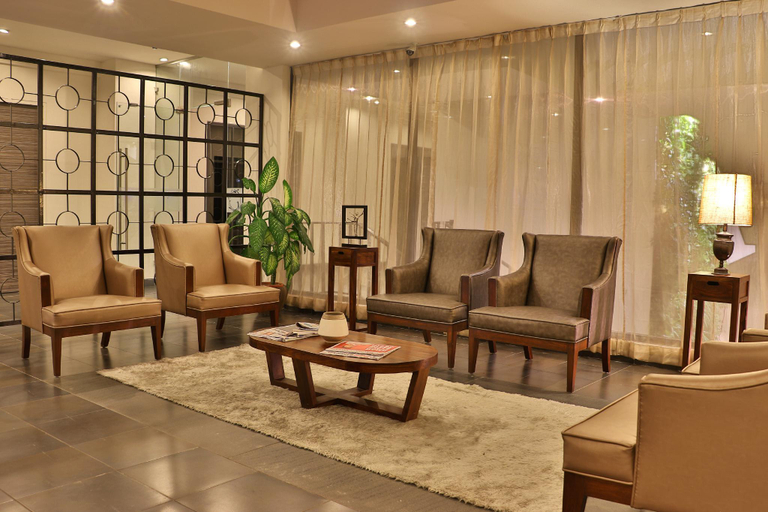 Public Area, Oxford Golf Resort, Pune