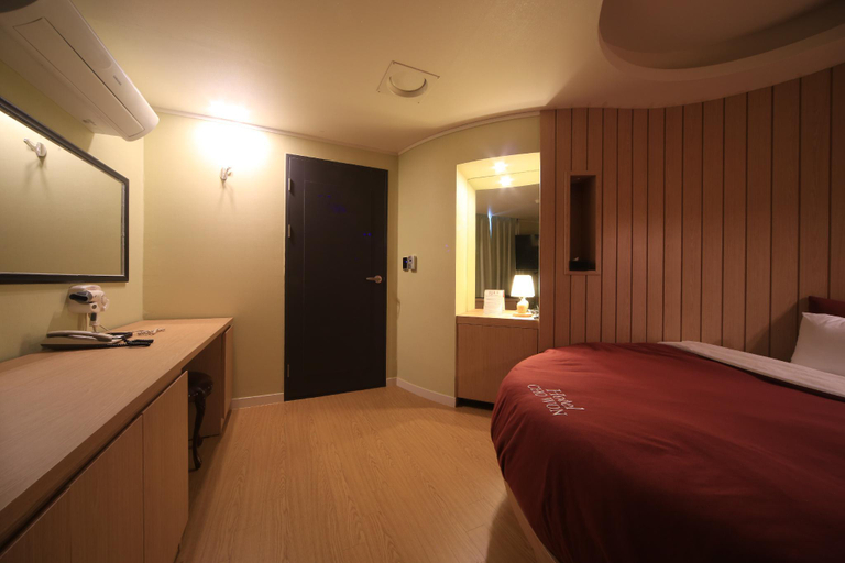 Bedroom 3, Hotel 42st, Busanjin