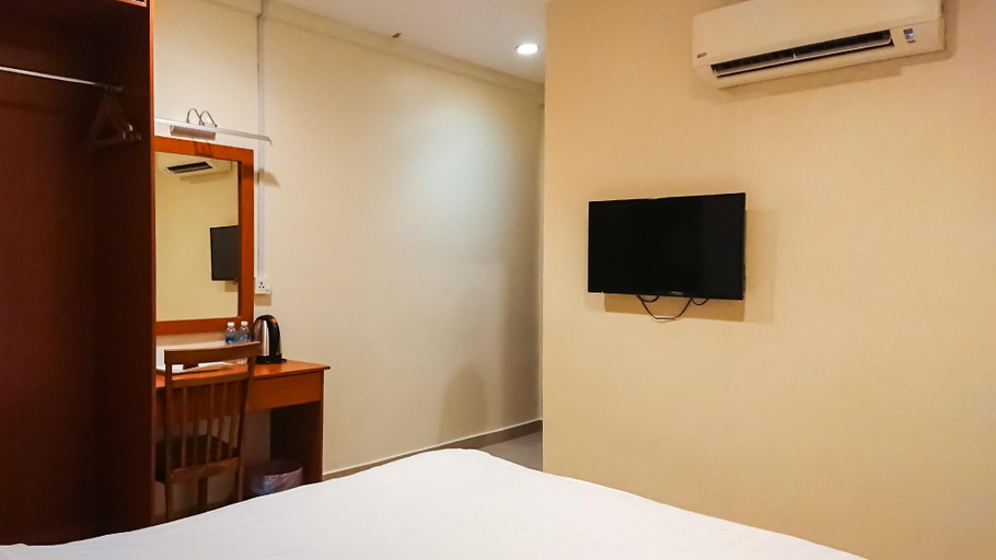 Bedroom 2, Aeton Hotel, Seremban
